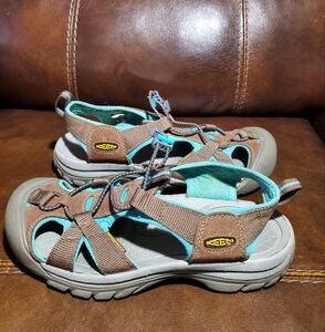 Keen Sandals Women's 7.5 Brown Teal Hiking Shoes Waterproof